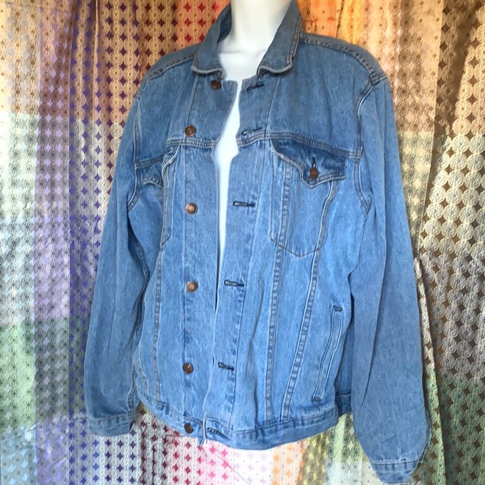 NWOT Vintage Inspired Light Wash Denim jacket